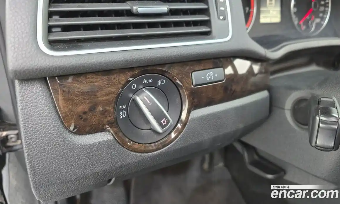 Volkswagen Passat 2015 1.8 Автомат в Москве № 232243, фото 6