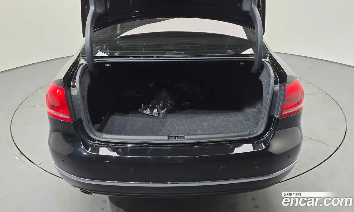 Volkswagen Passat 2015 1.8 Автомат в Москве № 232243, фото 8