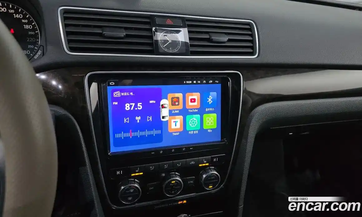 Volkswagen Passat 2015 1.8 Автомат в Москве № 232243, фото 10