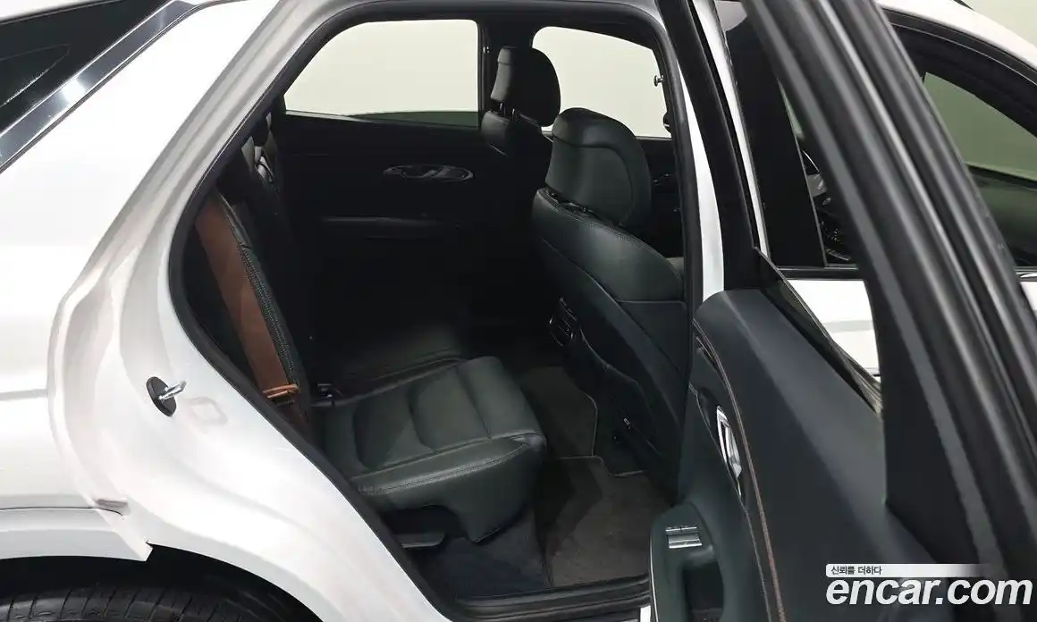 Genesis GV70 2022 3.5 Автомат в Москве № 24076, фото 2