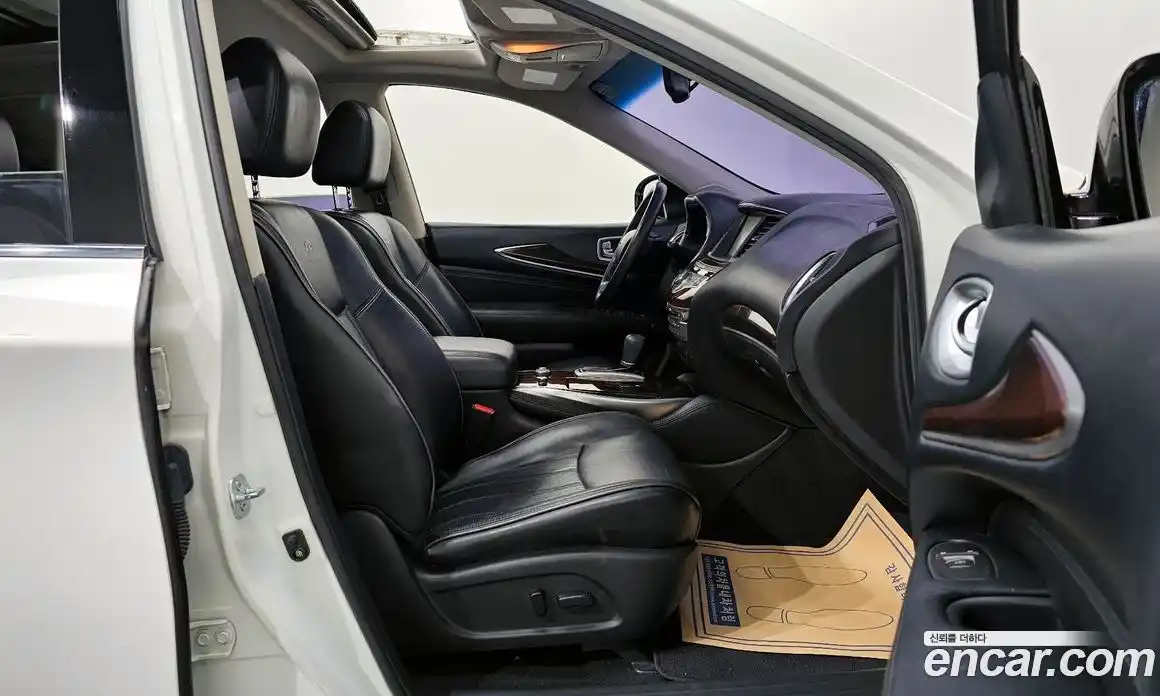 Infiniti QX60 2014 3.5 Автомат в Москве № 252129, фото 13