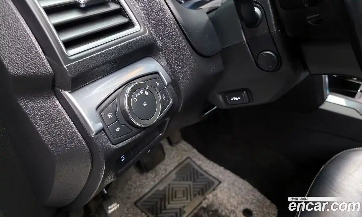 Ford Explorer 2017 2.3 Автомат в Москве № 256981, фото 9