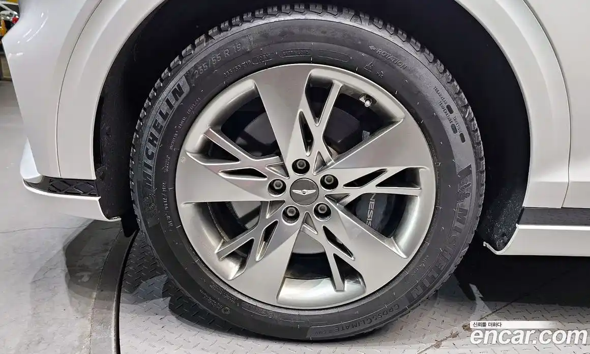 Genesis GV70 2022 2.5 Автомат в Москве № 259263, фото 4