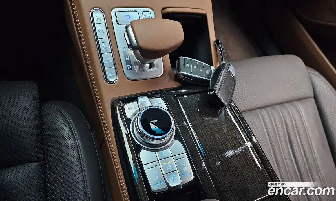 Genesis G90 2019 3.3 Автомат в Москве № 26342, фото 16