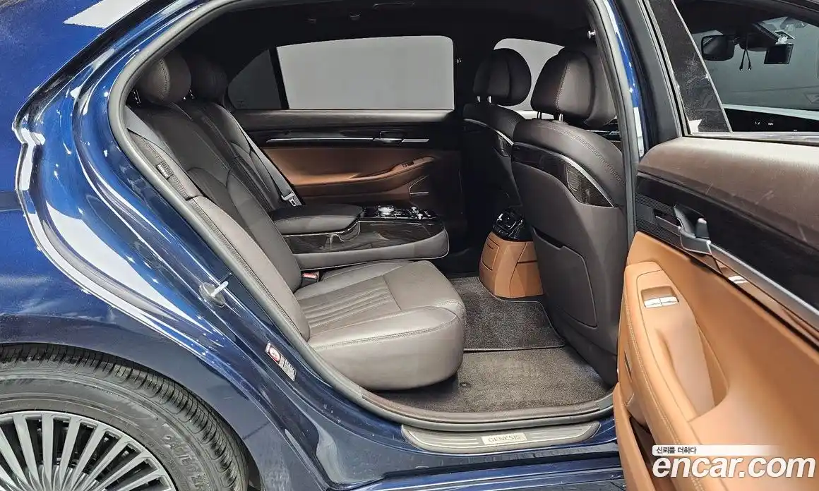 Genesis G90 2019 3.3 Автомат в Москве № 26342, фото 17