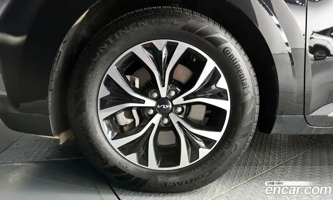 Kia Canival 2023 3.5 Автомат в Москве № 268725, фото 12