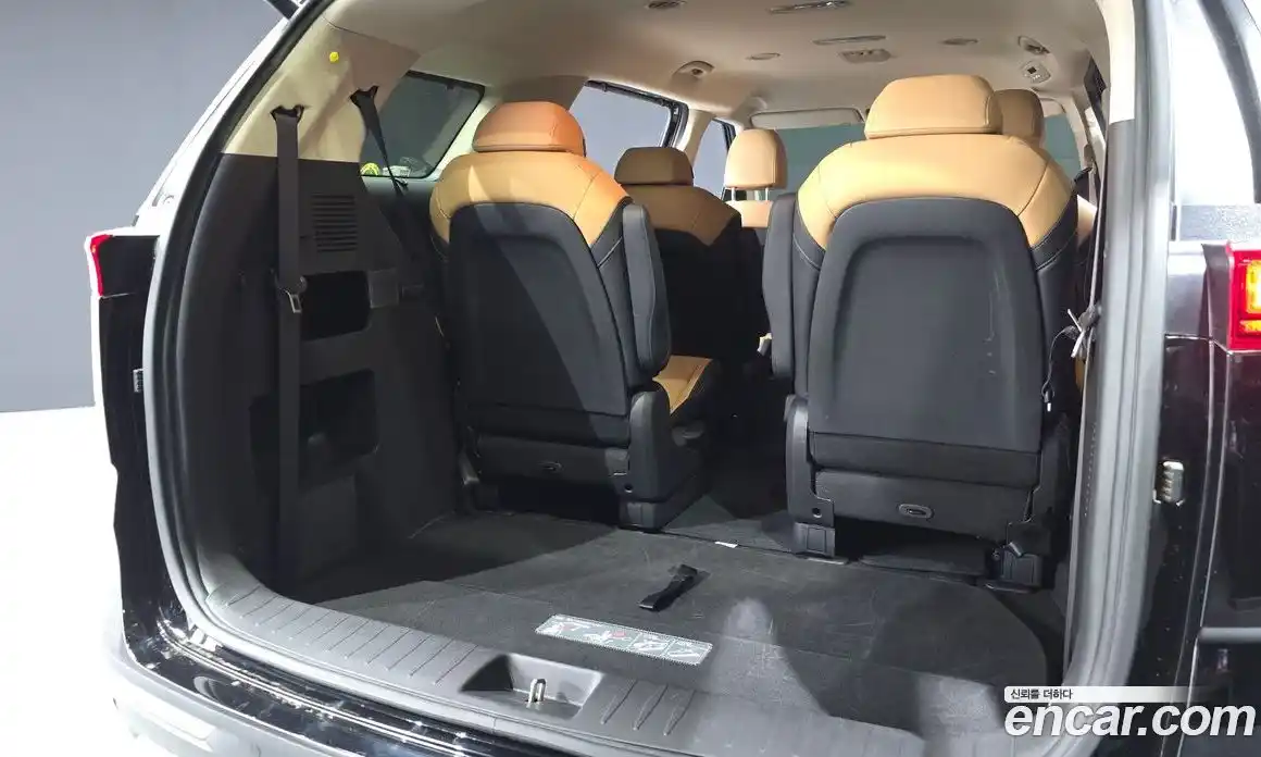 Kia Canival 2023 3.5 Автомат в Москве № 268725, фото 19