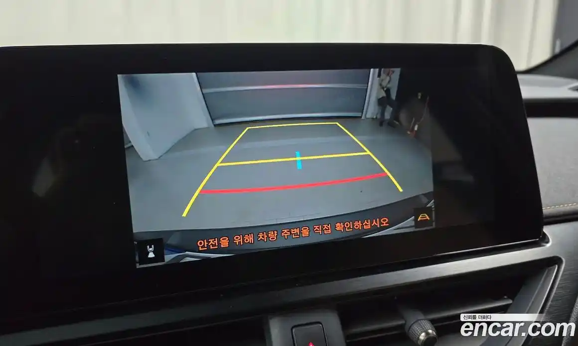 Lexus UX 2023 2.0 Автомат в Москве № 275434, фото 14