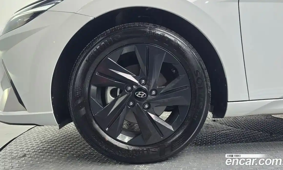 Hyundai Avante 2023 1.6 Автомат в Москве № 279354, фото 4