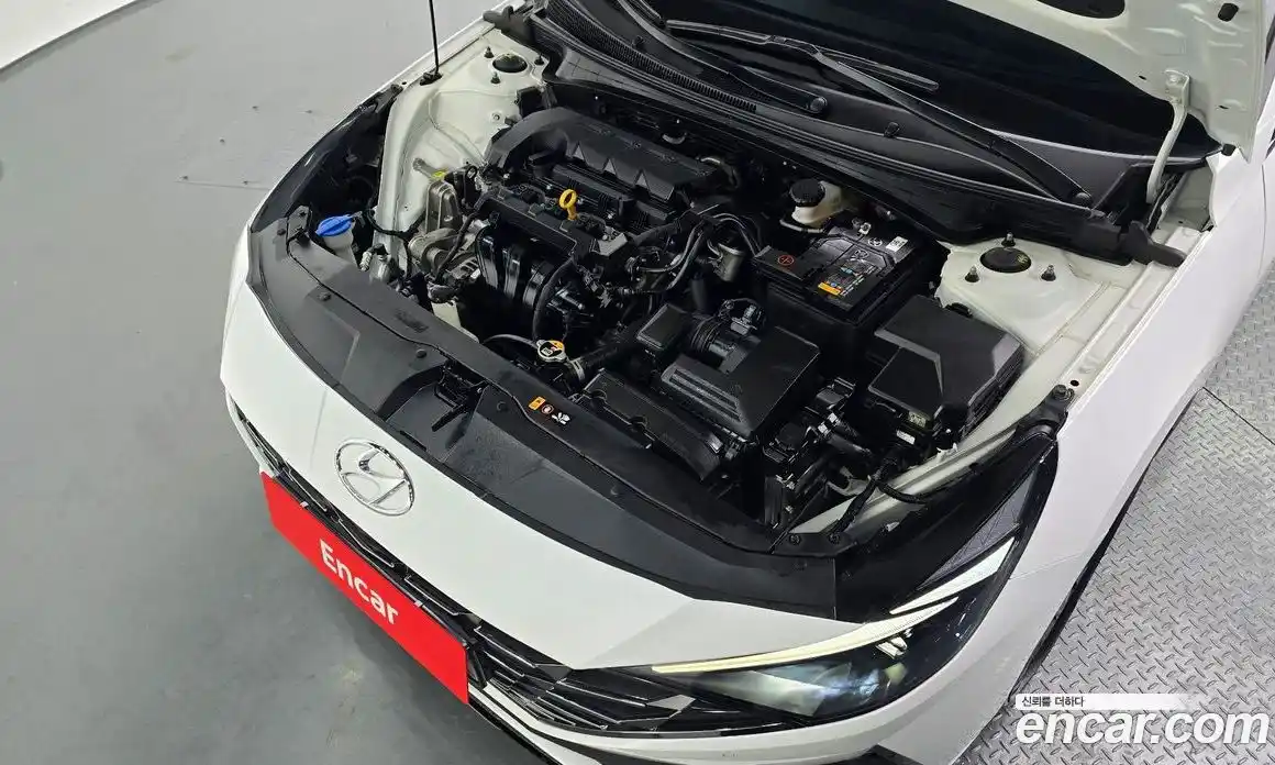 Hyundai Avante 2023 1.6 Автомат в Москве № 279354, фото 10