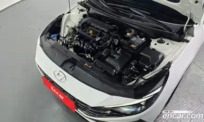 Hyundai Avante 2023 1.6 Автомат в Москве № 279354, миниатюра 10