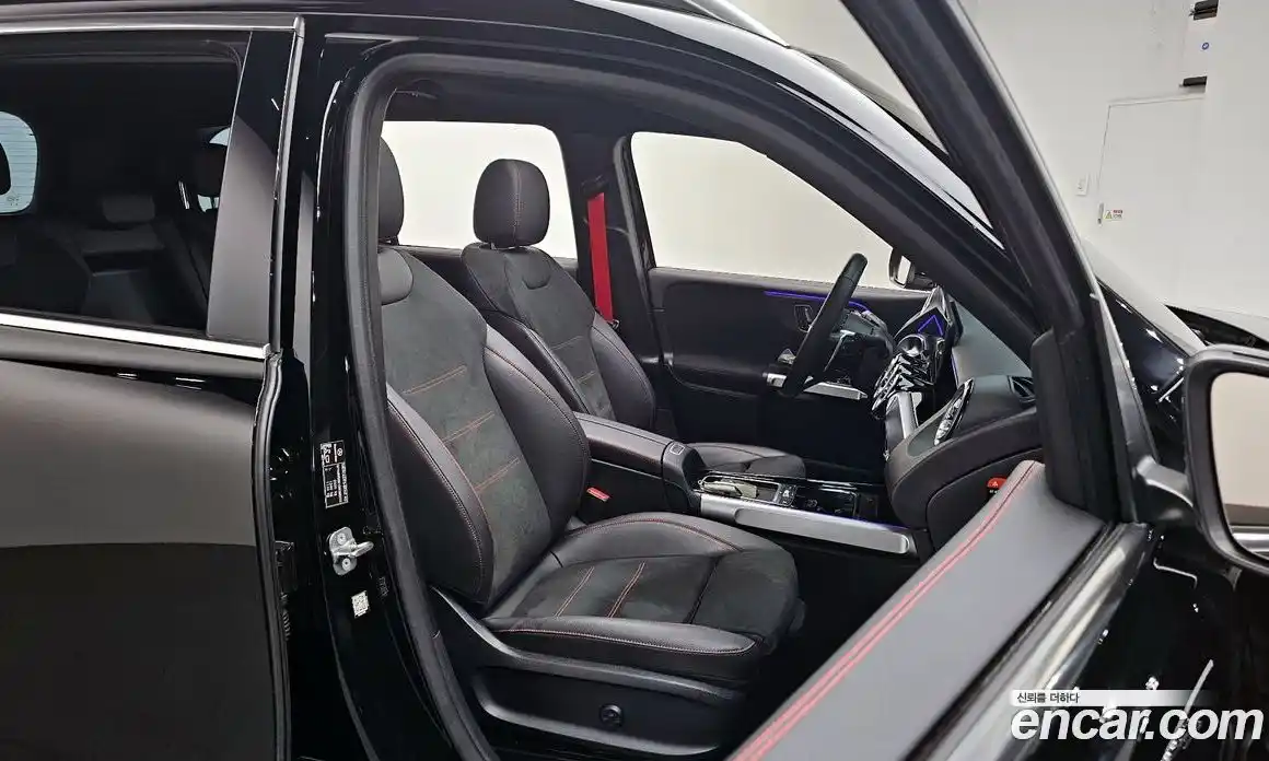 Mercedes-Benz GLB-Class 2025 2.0 Автомат в Москве № 286302, фото 19