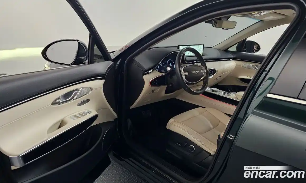 Genesis GV70 2023 2.5 Автомат в Москве № 288969, фото 16