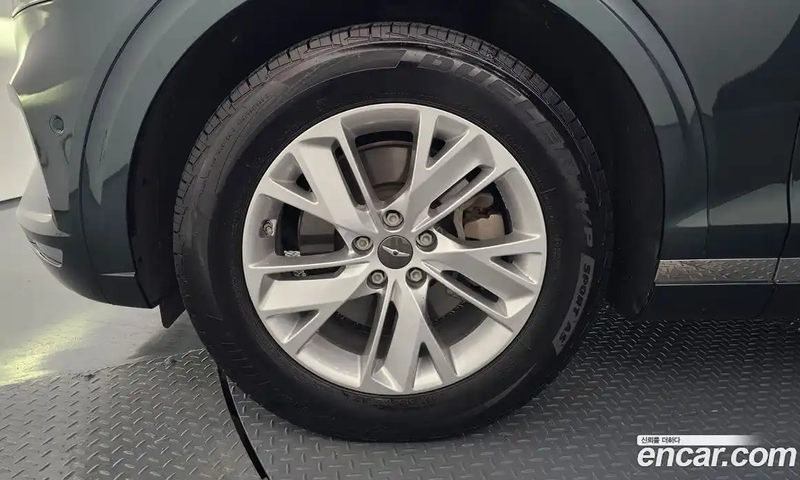 Genesis GV70 2023 2.5 Автомат в Москве № 288969, фото 6