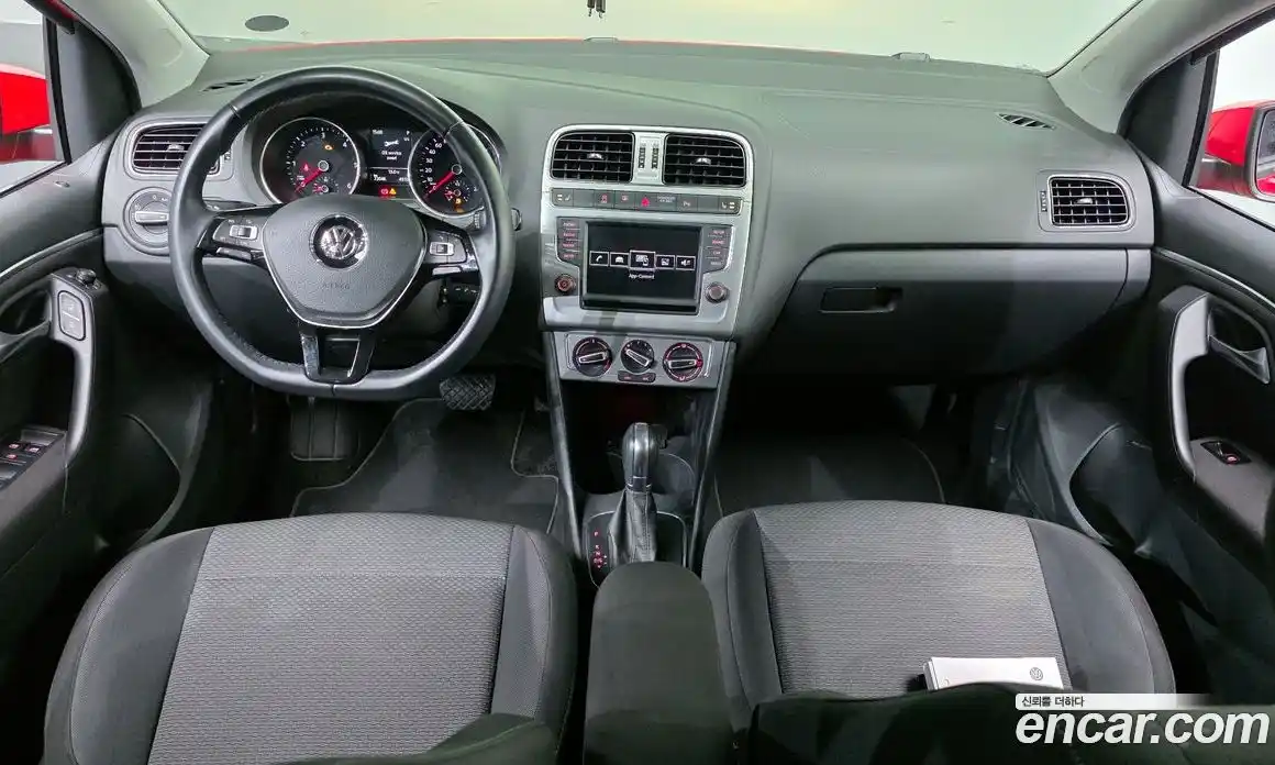 Volkswagen Polo 2016 1.4 Автомат в Москве № 301198, фото 13