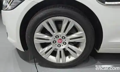 Jaguar XF 2018 2.0 Автомат в Москве № 304943, миниатюра 12