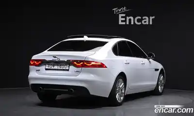Jaguar XF 2018 2.0 Автомат в Москве № 304943, миниатюра 4