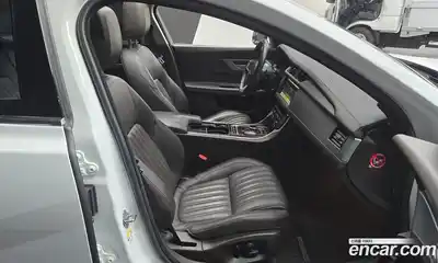 Jaguar XF 2018 2.0 Автомат в Москве № 304943, миниатюра 5