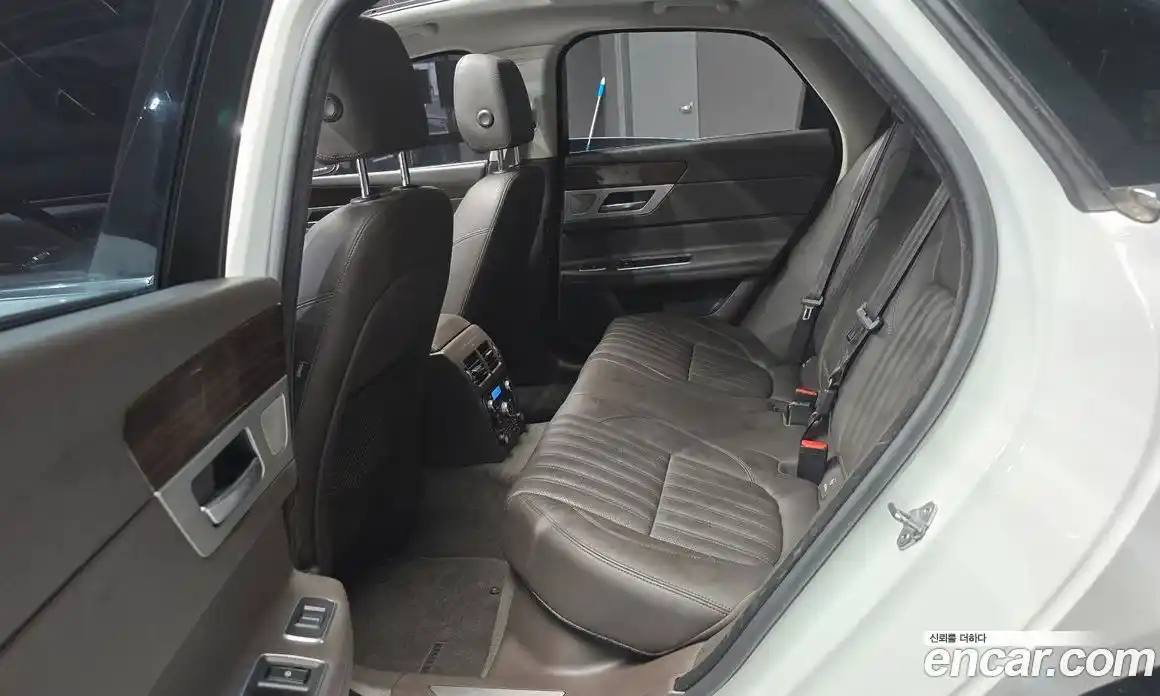 Jaguar XF 2018 2.0 Автомат в Москве № 304943, фото 7