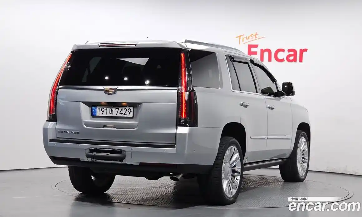 Cadillac Escalade 2019 6.2 Автомат в Москве № 306672, фото 15