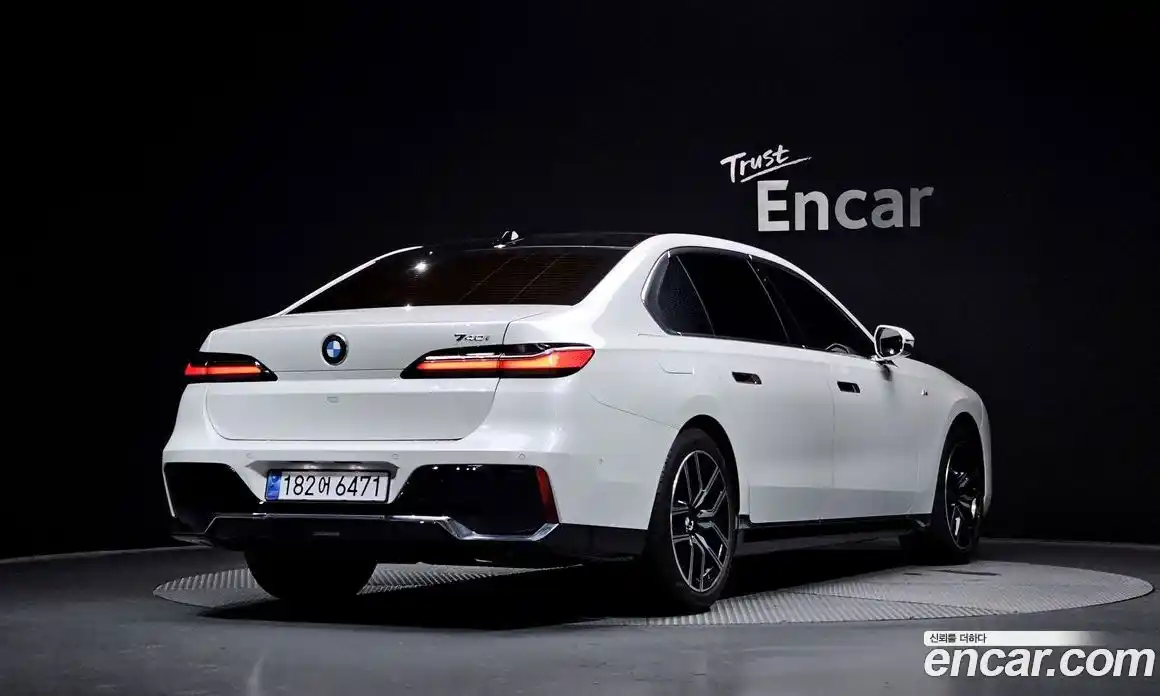 BMW 7-Series 2023 3.0 Автомат в Москве № 318508, фото 3