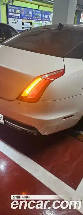 Jaguar XJ 2013 2.0 Автомат в Москве № 320219, миниатюра 11