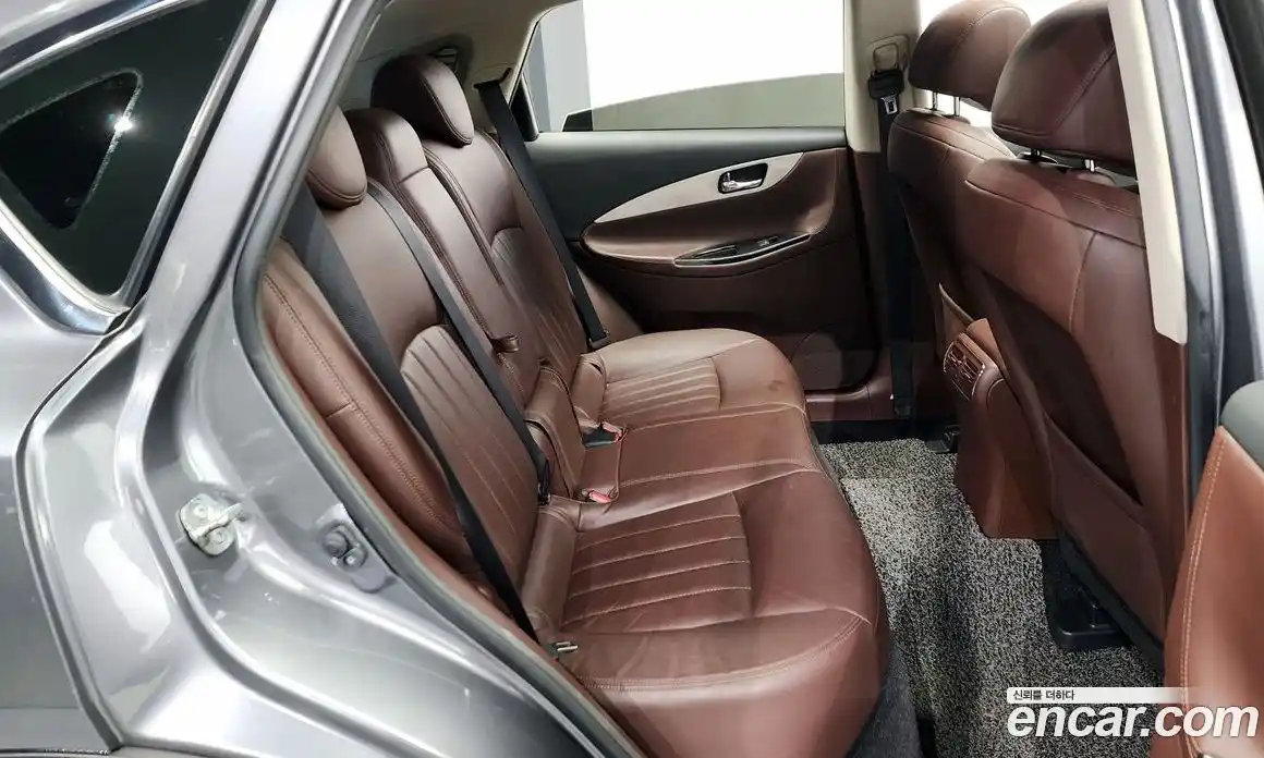 Infiniti QX50 2016 3.7 Автомат в Москве № 326826, фото 11