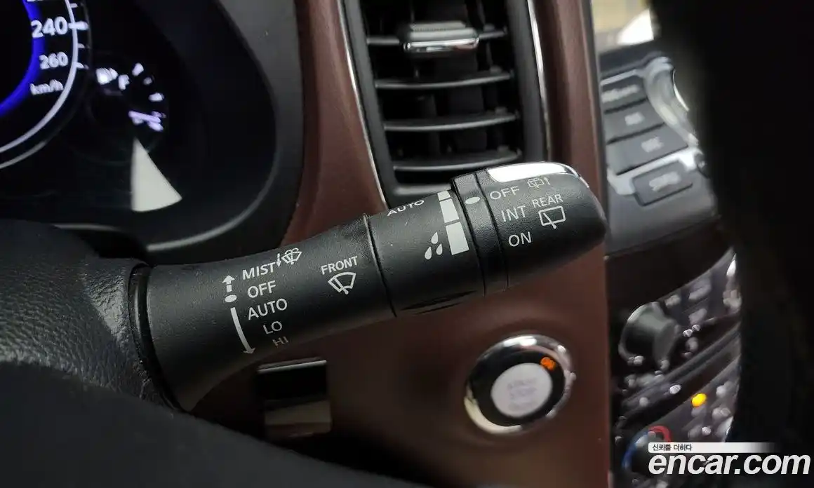 Infiniti QX50 2016 3.7 Автомат в Москве № 326826, фото 10