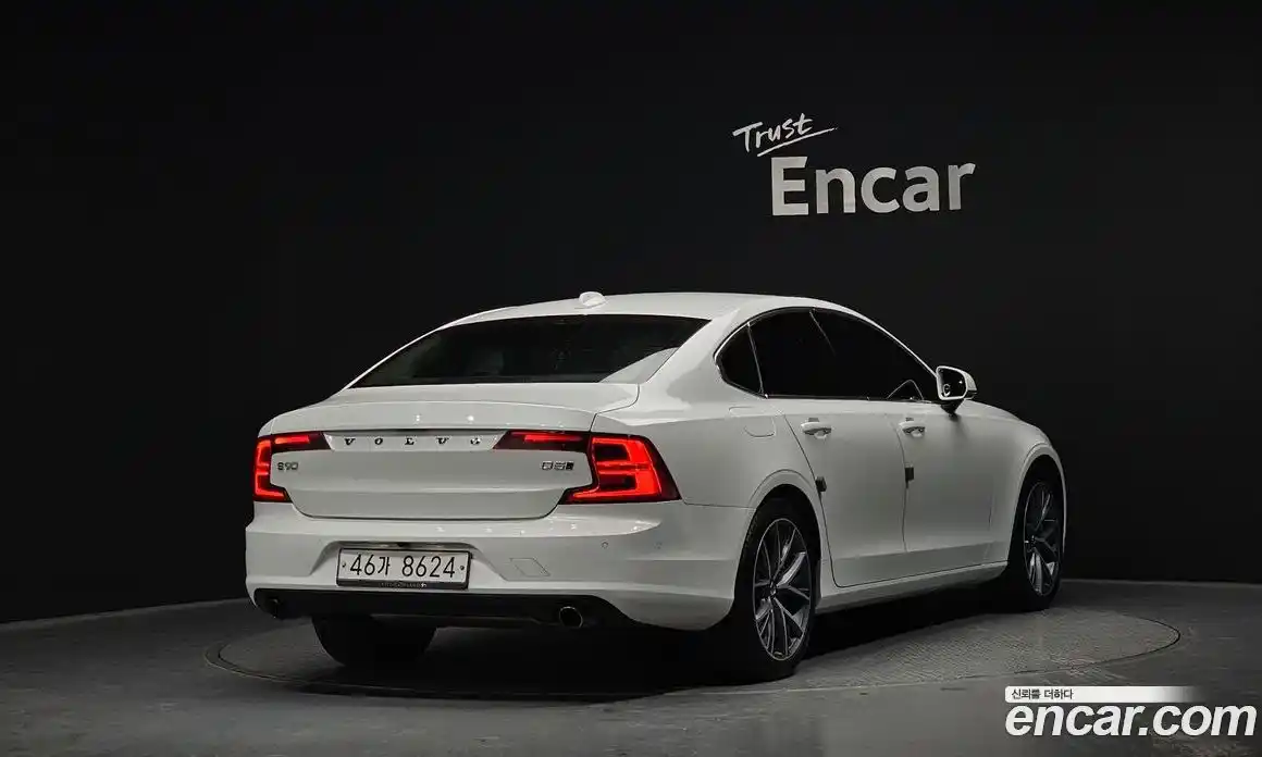 Volvo S90 2017 2.0 Автомат в Москве № 344221, фото 7