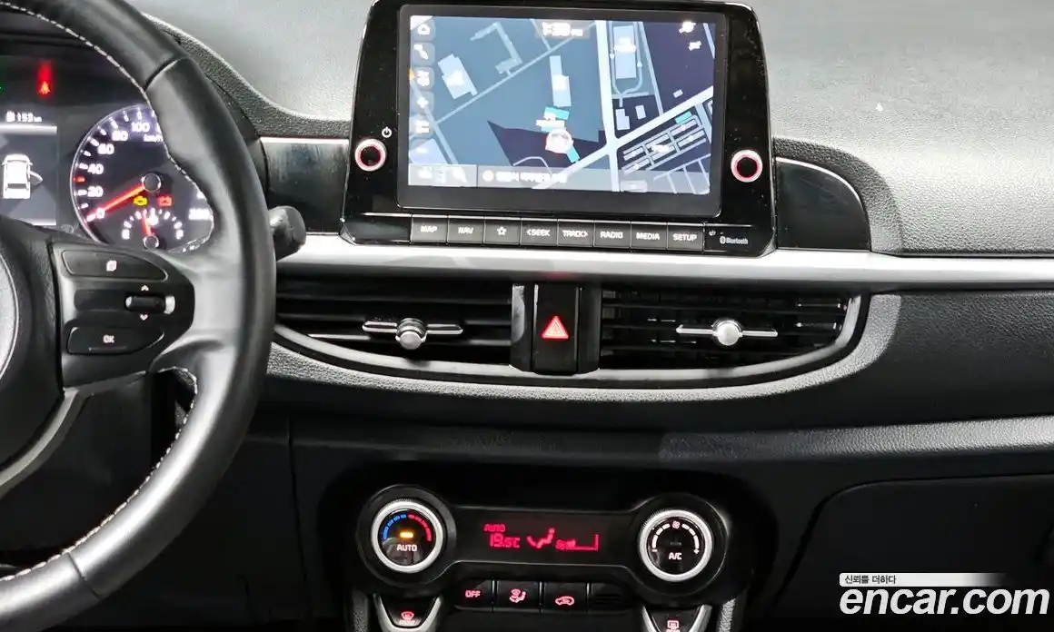 Kia Morning 2021 1.0 Автомат в Москве № 52441, фото 17