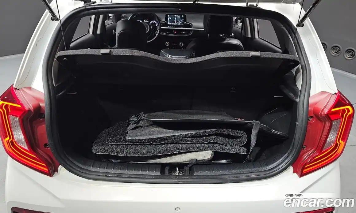 Kia Morning 2021 1.0 Автомат в Москве № 52441, фото 4