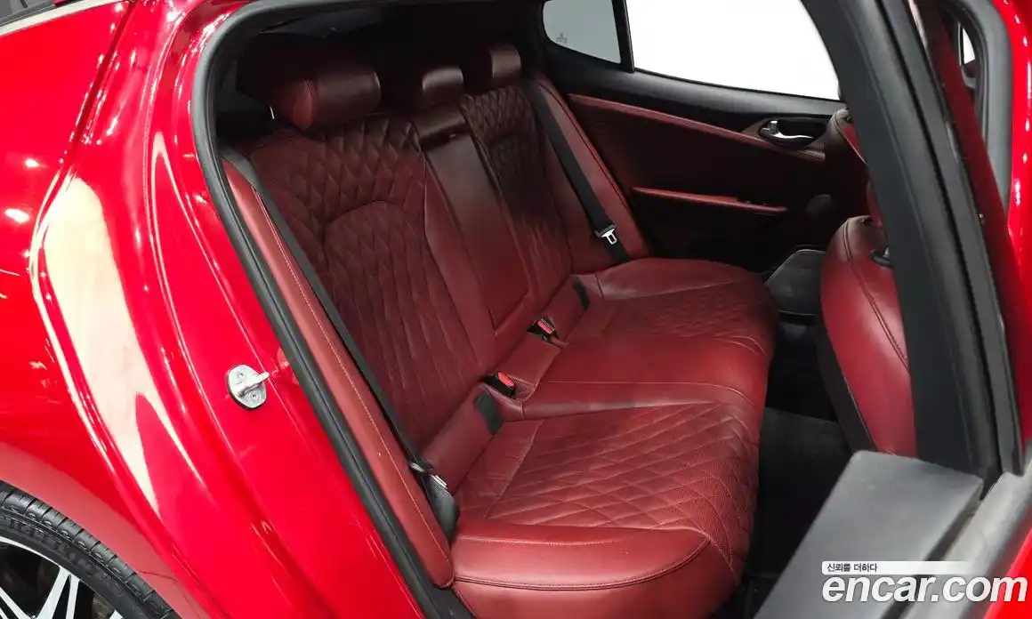 Kia Stinger 2021 3.3 Автомат в Москве № 6015, фото 20