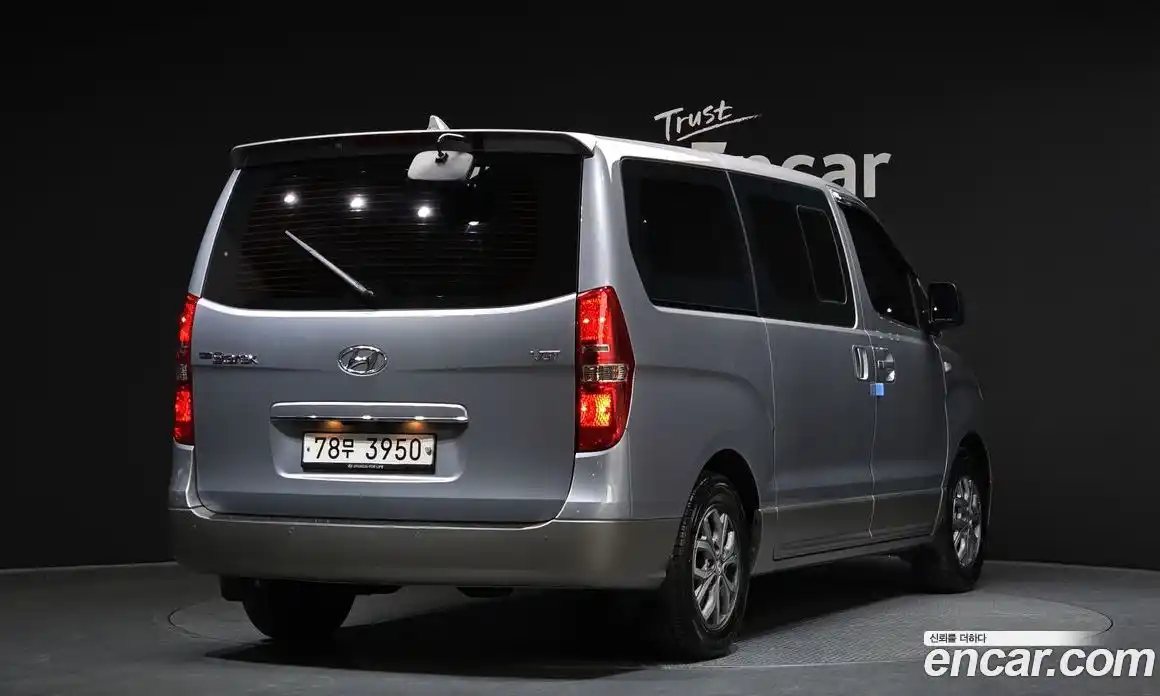 Hyundai Starex 2017 2.5 Автомат в Москве № 6341, фото 17