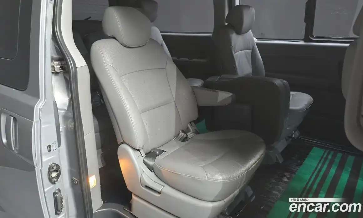 Hyundai Starex 2017 2.5 Автомат в Москве № 6341, фото 6