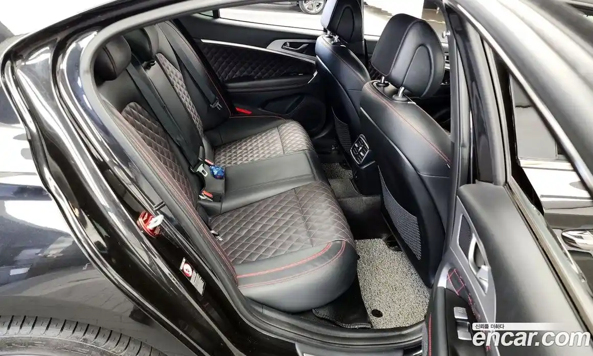 Genesis G70 2018 2.0 Автомат в Москве № 80984, фото 17