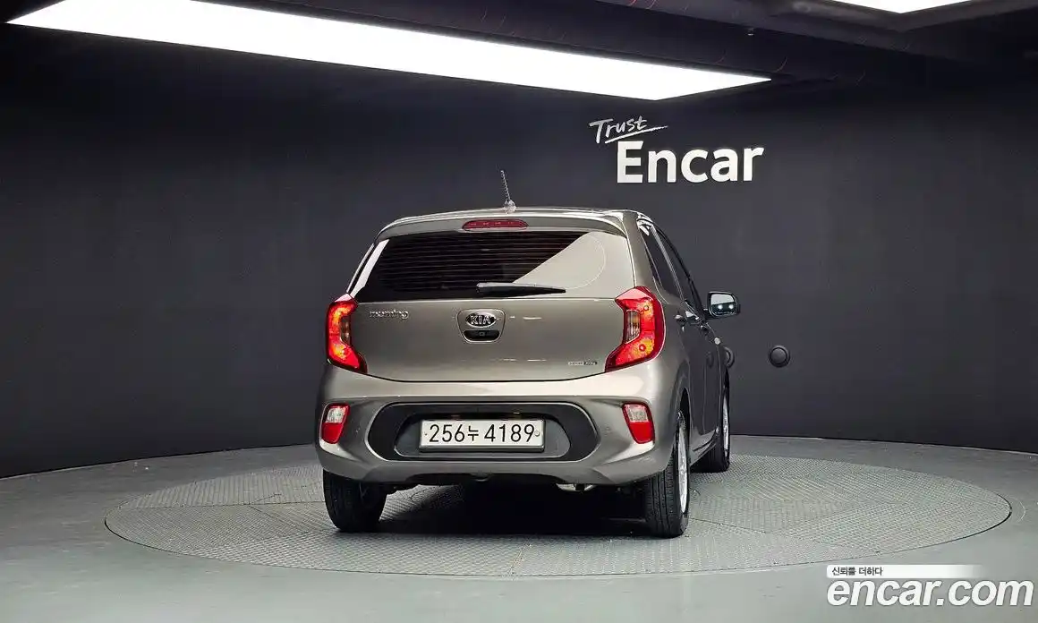 Kia Morning 2020 1.0 Автомат в Москве № 114029, фото 12