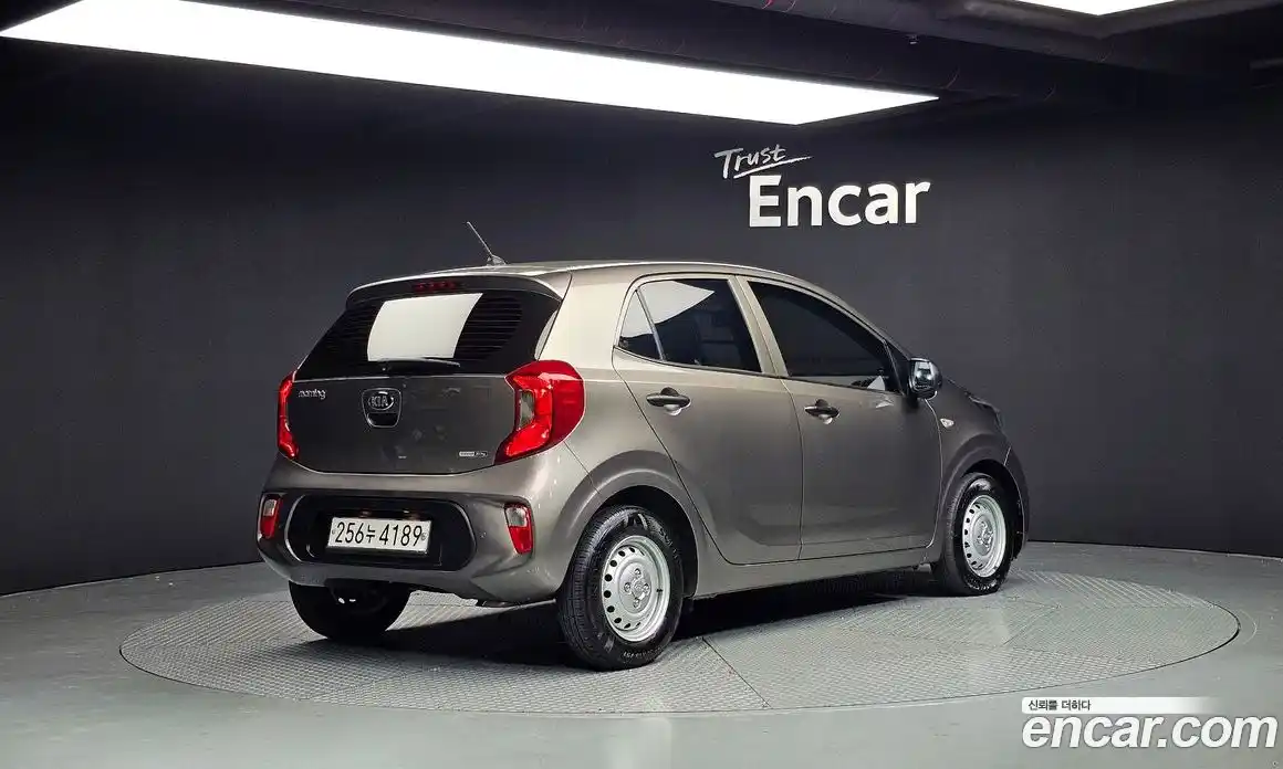 Kia Morning 2020 1.0 Автомат в Москве № 114029, фото 10