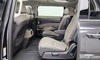 Kia Canival 2025 2.2 Автомат в Москве № 114290, миниатюра 4