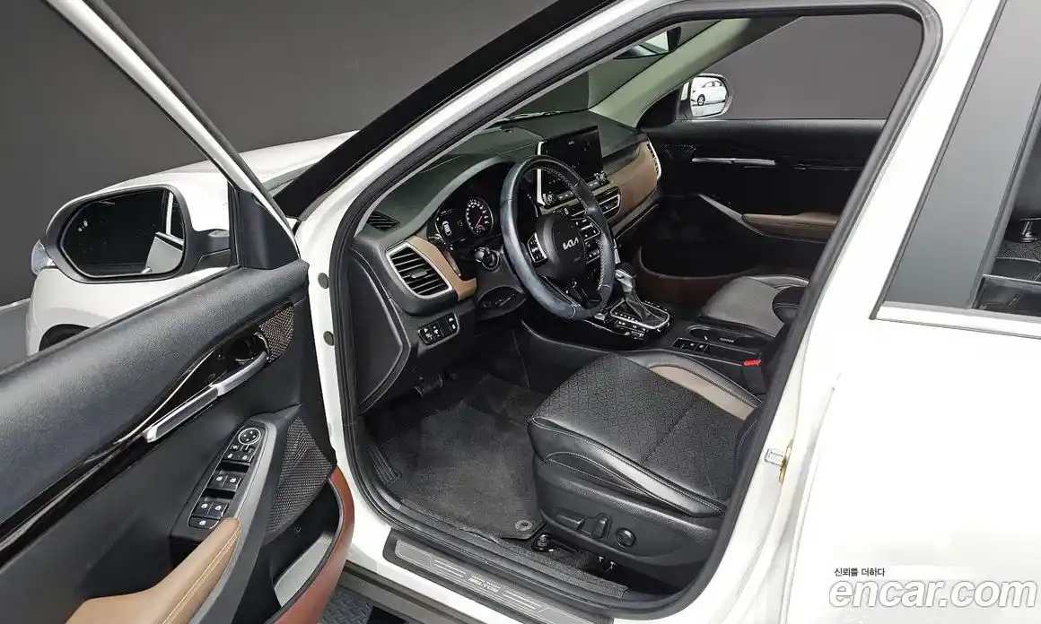 Kia Seltos 2023 1.6 Автомат в Москве № 117275, фото 12