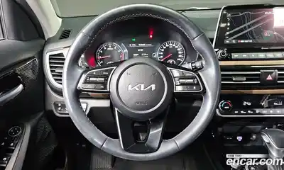 Kia Seltos 2023 1.6 Автомат в Москве № 117275, миниатюра 8