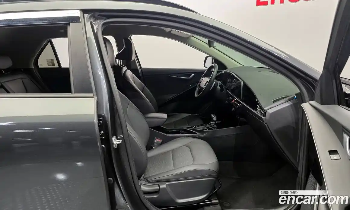 Kia Niro 2022 1.6 Автомат в Москве № 119261, фото 15