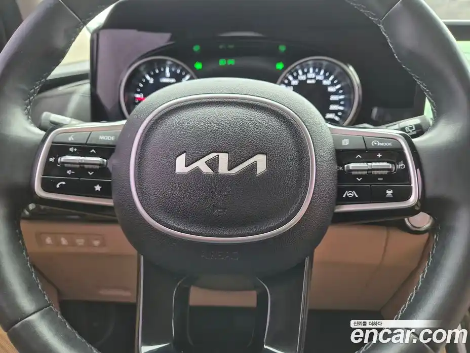 Kia Canival 2022 2.2 Автомат в Москве № 120322, фото 16