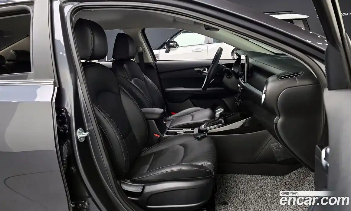 Kia K3 2023 1.6 Автомат в Москве № 120791, фото 13