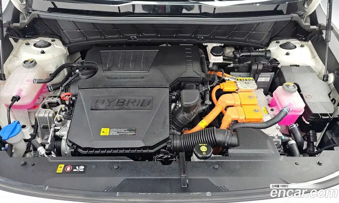 Kia Niro 2022 1.6 Автомат в Москве № 123992, фото 1