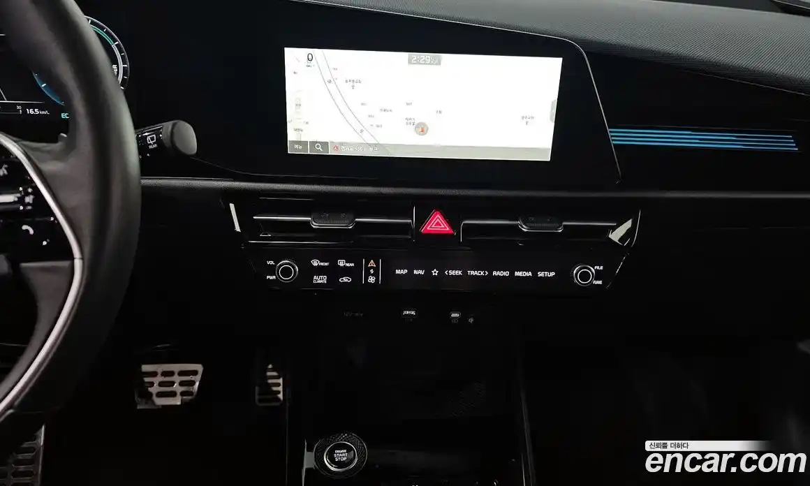 Kia Niro 2022 1.6 Автомат в Москве № 123992, фото 19