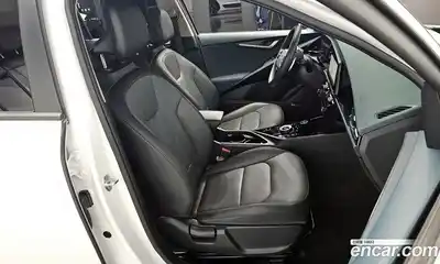 Kia Niro 2022 1.6 Автомат в Москве № 123992, миниатюра 2