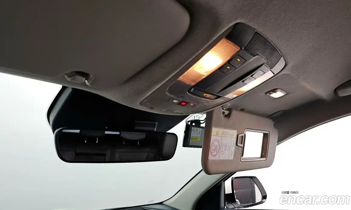 Kia Niro 2022 1.6 Автомат в Москве № 123992, фото 3