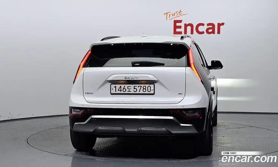 Kia Niro 2022 1.6 Автомат в Москве № 123992, фото 7