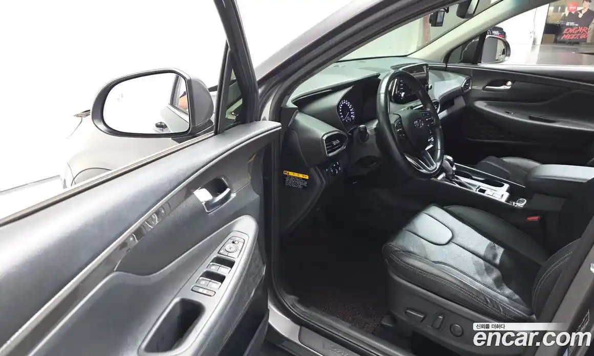 Hyundai Santa Fe 2020 2.0 Автомат в Москве № 127179, фото 16