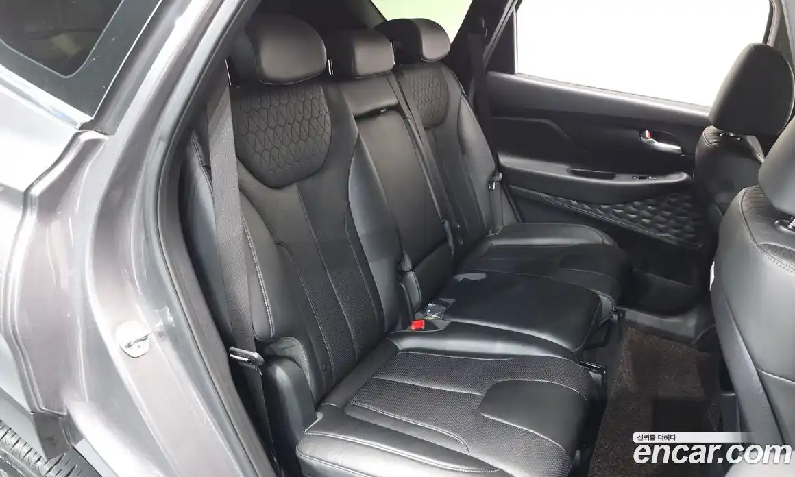 Hyundai Santa Fe 2020 2.0 Автомат в Москве № 127179, фото 18